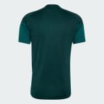 Camiseta de entrenamiento del Real Madrid temporada 26/27 para adulto. Viste la equipación oficial de entrenamiento del club blanco.