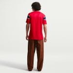 Camiseta de la primera equipación de Noruega para la temporada 2026 para adulto. Diseño oficial en rojo con detalles de la bandera.