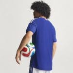 Camiseta de fútbol versión jugador de la primera equipación de Japón para la temporada 26/27. Talla de adulto.