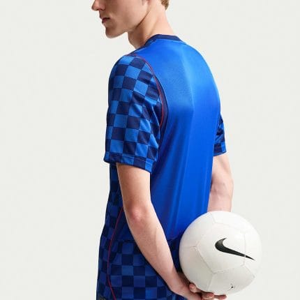 Camiseta visitante de Croacia 2026. Segunda equipación oficial de la selección croata de fútbol para adulto.