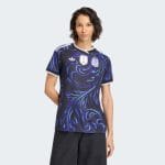 Camiseta visitante de mujer de la selección Argentina para 2026. Segunda equipación oficial de la albiceleste para aficionadas.