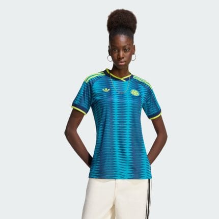 Camiseta de fútbol visitante de la Selección Colombia para mujer, versión 2026. Uniforme alternativo FCF femenino.