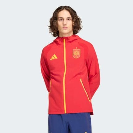 Cortavientos oficial de fútbol de la Selección de España 2026 para adulto. Chaqueta ligera de la nueva equipación de La Roja.