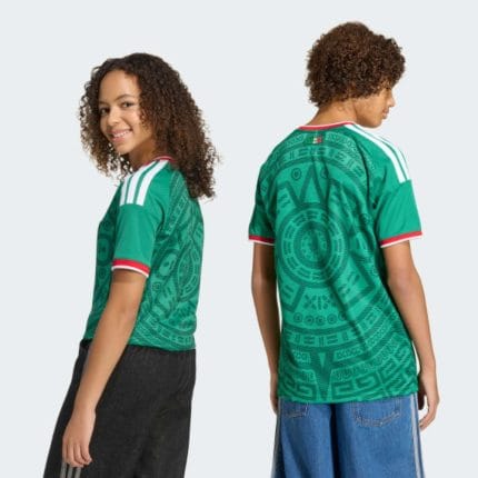 Equipación de fútbol para niño de México 2026, primera equipación oficial. Camiseta y pantalón verde para el Mundial.