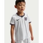 Vista frontal de la camiseta de fútbol para adulto de la primera equipación Stadium de la selección de Inglaterra para 2026.
