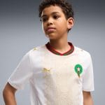 Segunda equipación de Marruecos para niño, versión Mundial 2026. Camiseta y pantalón oficial para los más pequeños aficionados.