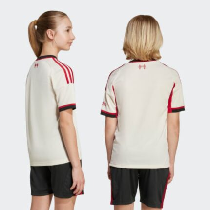 Imagen de la camiseta de la segunda equipación del Liverpool para niños, temporada 2025-2026. Uniforme de visitante infantil.