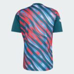 Camiseta de calentamiento del Arsenal FC para la temporada 2026/2027. Diseño prepartido oficial para adulto del club londinense.