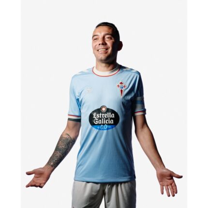 Camiseta de la primera equipación del RC Celta de Vigo para la temporada 2026/2027. Modelo oficial para adulto.