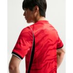 Camiseta de la primera equipación de Corea del Sur para 2026, versión de adulto. Vista frontal del diseño oficial de la selección.