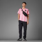 Camiseta de fútbol del Inter Miami CF para la temporada 25/26. Primera equipación oficial para adulto.