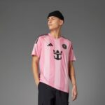 Camiseta de adulto primera equipación del Inter Miami CF temporada 25/26 con el dorsal oficial número 10 de Leo Messi.