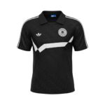 Camiseta retro Alemania 1988/90 segunda equipación negra — vista frontal en maniquí