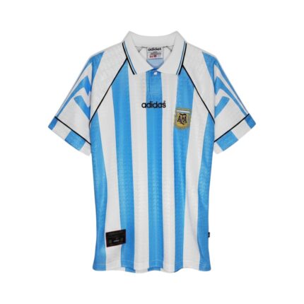 Camiseta retro Argentina 1996/97 primera equipación — vista frontal en maniquí