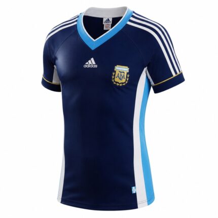 Imagen de la camiseta de visitante de Argentina 1998, modelo retro en azul marino con detalles celestes para hombre.