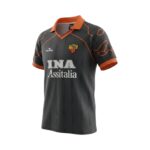 Camiseta retro AS Roma 1999/00 tercera equipación negra y naranja — vista frontal en maniquí