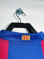 Camiseta retro del FC Barcelona de la temporada 2007/08, primera equipación de manga larga. — foto 9