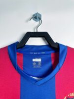 Camiseta retro del FC Barcelona de la temporada 2007/08, primera equipación de manga larga. — foto 10