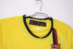 Camiseta retro del FC Barcelona, segunda equipación de la temporada 2008/09, color amarillo. — foto 10