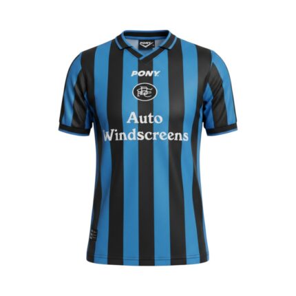 Camiseta retro Birmingham City 1996/97 tercera equipación rayas azules y negras — vista frontal en maniquí