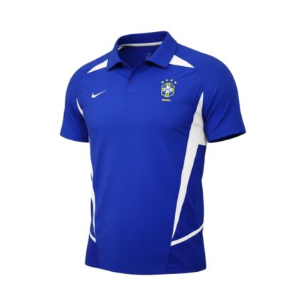 Camiseta retro de la segunda equipación de Brasil de la temporada 2002, color azul con detalles blancos. — vista frontal en maniquí