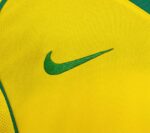 Camiseta retro de la selección de Brasil de la temporada 2004, primera equipación y manga larga. — foto 4