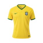 Camiseta retro Brasil 2014 Primera Equipación — vista frontal en maniquí