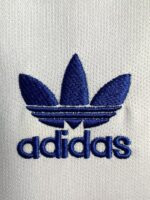 Camiseta retro Club América 1987 segunda equipación, diseño Adidas azul y blanco con detalles rojos. — foto 4