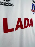 Camiseta retro Colo-Colo 1991 primera equipación blanca con sponsor LADA y Adidas — foto 4