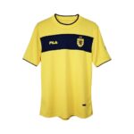 Camiseta retro Escocia 2002 segunda equipación amarilla y azul marino — vista frontal en maniquí