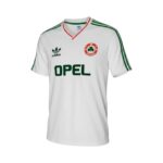 Camiseta retro de la selección de Irlanda, segunda equipación blanca, de la temporada 1990/92. — vista frontal en maniquí