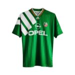 Camiseta retro Irlanda 1992/94 primera equipación — vista frontal en maniquí