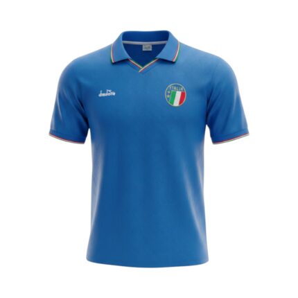 Camiseta retro de la selección de Italia de la temporada 1990, primera equipación. — vista frontal en maniquí