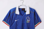 Camiseta retro de la selección italiana de fútbol, primera equipación de la temporada 1995. — foto 10