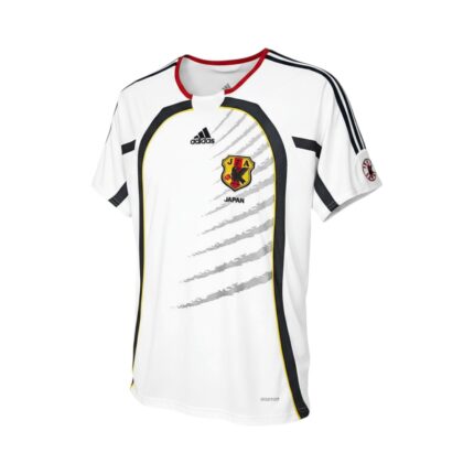 Camiseta retro Japón 2006/07 segunda equipación blanca. — vista frontal en maniquí
