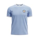 Camiseta retro Manchester City 1972 primera equipación — vista frontal en maniquí