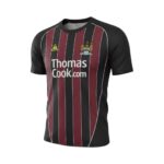 Camiseta retro Manchester City 2008/09 segunda equipación — vista frontal en maniquí