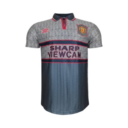 Camiseta retro Manchester United 1995/96 segunda equipación — vista frontal en maniquí