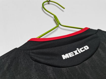 Camiseta de fútbol retro de la selección de México, segunda equipación de la temporada 2010. — foto 2