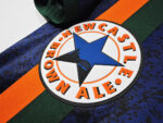 Camiseta retro Newcastle United 1997/98 segunda equipación azul y naranja — foto 6