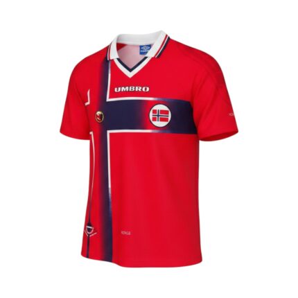 Camiseta retro Noruega 1997/98 primera equipación roja con diseño de cruz. — vista frontal en maniquí