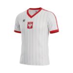 Camiseta retro de fútbol de la selección de Polonia, primera equipación de la temporada 1982. — vista frontal en maniquí