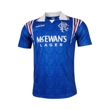 Camiseta retro del Rangers FC de la temporada 1996/97, primera equipación. — vista frontal en maniquí