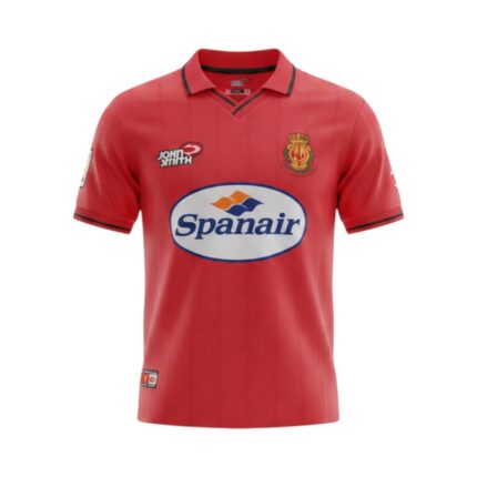 Camiseta retro RCD Mallorca primera equipación temporada 2000/01 — vista frontal en maniquí