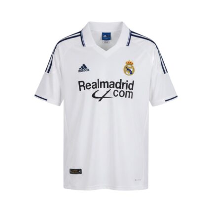 Camiseta retro Real Madrid 2001/02 primera equipación blanca — vista frontal en maniquí