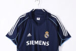Camiseta retro Real Madrid 2005/06 segunda equipación azul marino — foto 10