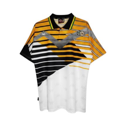 Camiseta retro de fútbol de Sudáfrica, primera equipación de la temporada 1994, marca Kappa, diseño amarillo, negro y blanco. — vista frontal en maniquí