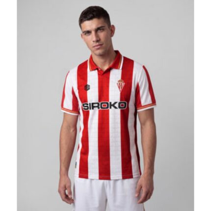 Camiseta de la primera equipación del Real Sporting de Gijón para la temporada 2026/27. Versión para adulto.