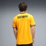 Camiseta oficial del Borussia Dortmund versión jugador para hombre, temporada 26/27. Detalle de la primera equipación de local.