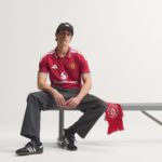 Camiseta de fútbol versión jugador del Manchester United para adulto, primera equipación de la temporada 2026/2027. Color rojo.